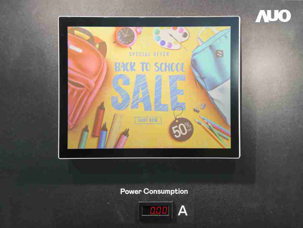 巨星国际展示胆固醇液晶超低耗能户外全彩显示器，，，ChLC（胆固醇液晶）以双稳态技术使静态显示零功耗，，具省电、、、、高彩度、、、环保的特性，，，还整合软硬件系统解决方案，，可透过单一云端平台管理